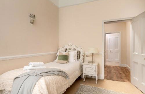 Downwood Vineyard Manor House in Idyllic Countryside - Photo 78