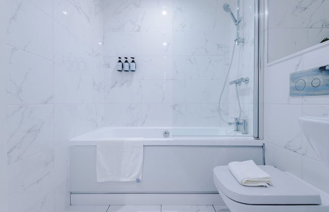 Sleek Apartment near the City Center - Foto 25