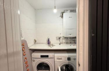 Charming 3 BR - NEC HS2- Long Stays Wifi Parking Airport - Foto 14