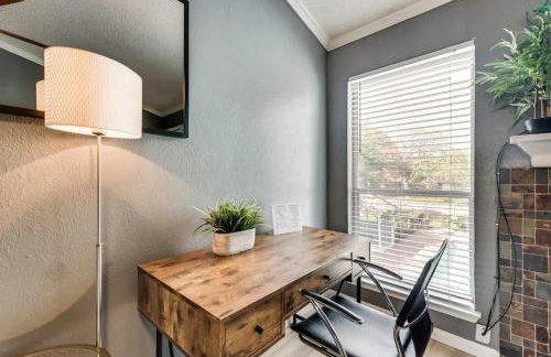 Serene 2BD Condo South Irving I18 - Foto 5