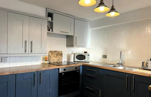 Peak District Getaway Retreat! The most Stunning Garden Views - Firepit - Brand newly refurbished - Perfect for friends & family getaways - Photo 10