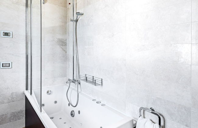 Luxury Lake Front Catullo A2 by Wonderful Italy - Foto 10