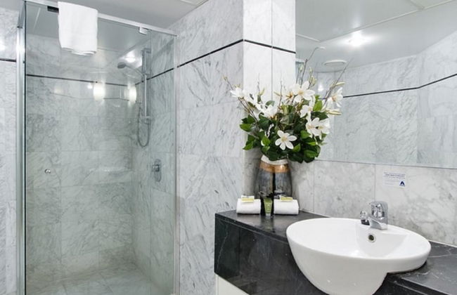 Macarthur Chambers - Photo 37