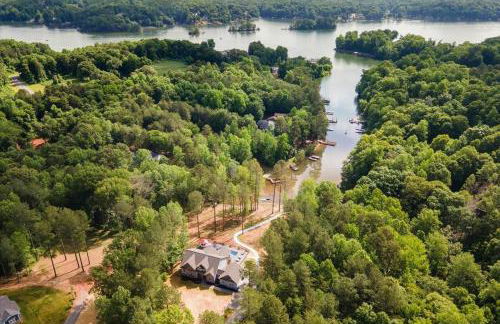 Lake Norman Home Lake Access with Heated Pool & Hot Tub - Foto 54