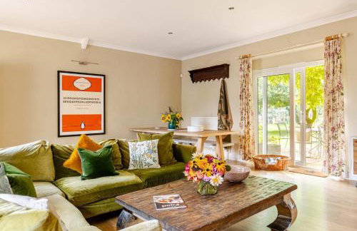 Spacious Country Cottage Sleeps 7, Air Con, Fire Pit & Dog Friendly close to Bath - Foto 4