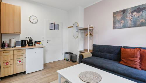 Vorstadtoase für 3 - Queensize-Bett, Schlafcouch, Parkplatz & Netflix - Nähe BER - Foto 5