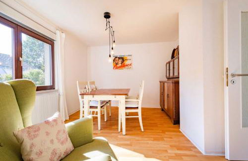 Charmante Wohnung -Altes Kino- 2SZ-2Bad-Terrasse-Netflix - Foto 9