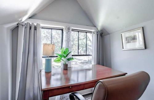 Dauphin District Darling #3-Downtown, Restaurants - Photo 20