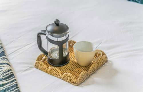 Stylish 4Bed Executive Stay WiFi and Parking - Photo 9