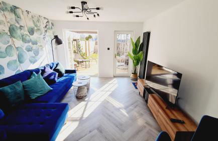 Beautiful 2bed house with garden, walking distance to town - FREE parking - Foto 3