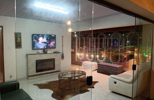 Casa Show - Hospedagem e Day use para grupos - com piscina aquecida - Foto 12