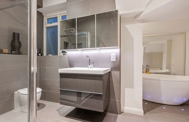 Central London 3-bed Apt, Sleeps 6, 3 Mins to Tube - Foto 18