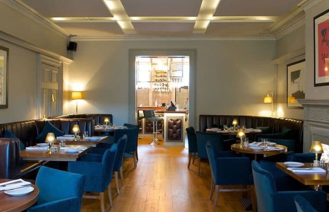 Charming 3bd Townhouse Right in the City Centre - Photo 32