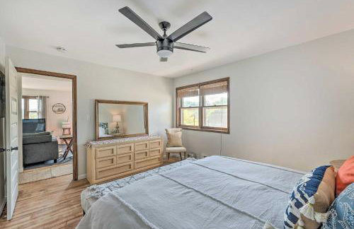 Williams Bay Getaway with Geneva Lake Views! - Foto 17