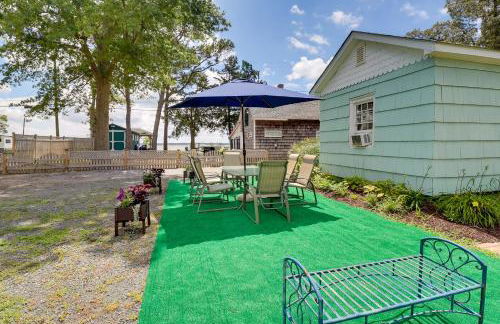 Deck and Indian River Bay Views Coastal Cottage - Foto 26