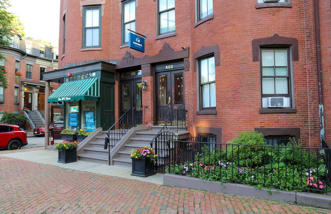 Maverick Suites at 402 Columbus Ave - Foto 61