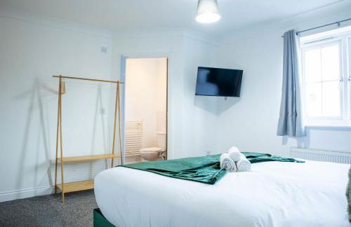 Contractor‑Heaven 5BR Home 4.5 Baths Wakefield - Foto 38