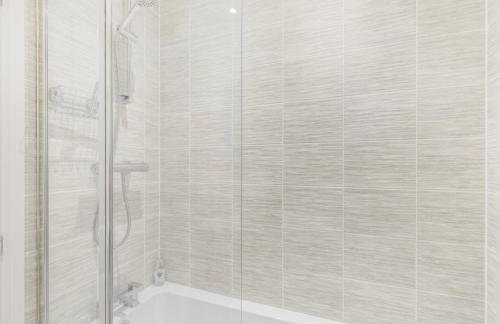 The Neal's 4 Bedroom House in Buxton Sleeps 8 - Photo 45