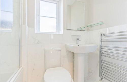 Luxury 5 bed house with Hot Tub nr Bicester Village - Foto 46