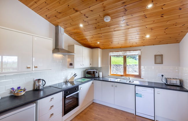 Woodpecker Lodge With Hot Tub Near Cupar, Fife - Foto 7