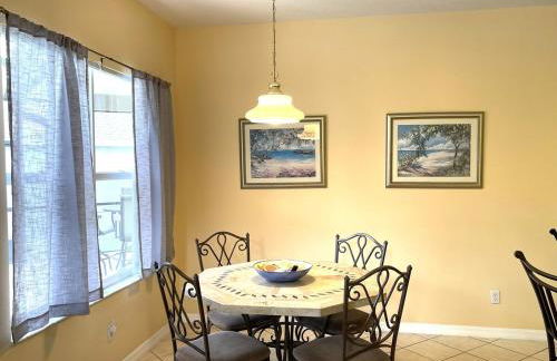 Spacious Villa South Facing Pool 20 min to Disney - Foto 10