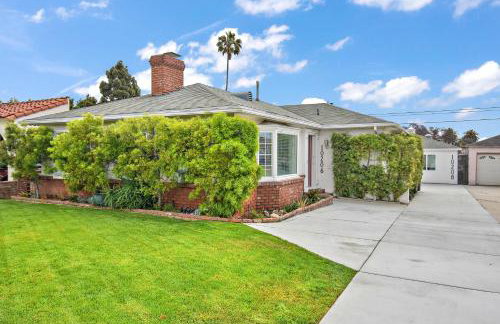 The SOFI Special - Modern Retreat, Dog Friendly - Photo 26