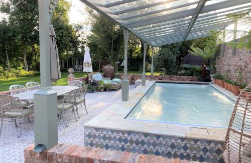 Lyndhurst - Victorian villa with heated pool - Foto 40