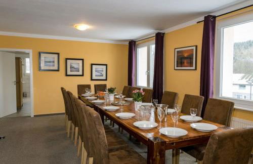 Holiday apartment with 8 bedrooms - Foto 1