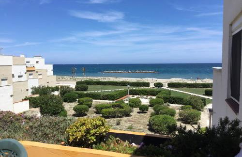 Studio avec terrasse face plage parking - Photo 12