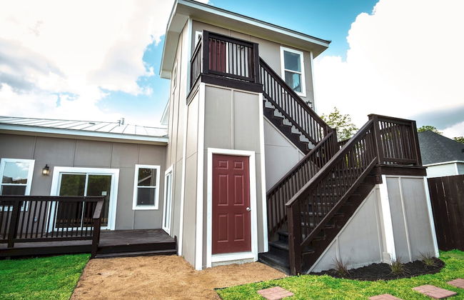 Beautiful Guest House on New Built Home Near Downtown - Photo 12