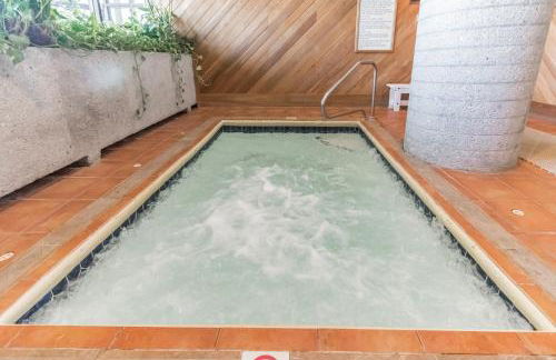 Handsome 2BR Condo with Gorgeous Views in Sugar Mountain! condo - Foto 16