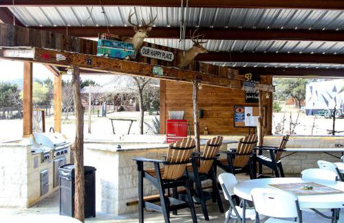 Amazing Family Vacations in Nature in this Cute Log Cabin near Austin, Texas - Foto 16