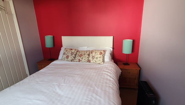 2bed Chalet Sleeps 5 - Dogs Free, Parking, Seaview - Foto 2, Habitación