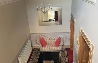 Beautiful Grade II listed apartment. - Photo 15