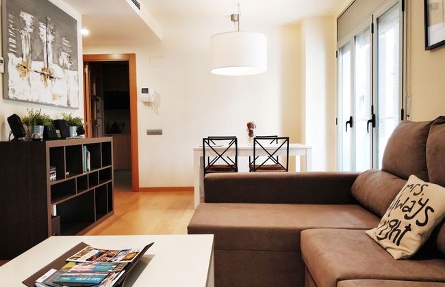 Mazi Apartments Downtown - Photo 18