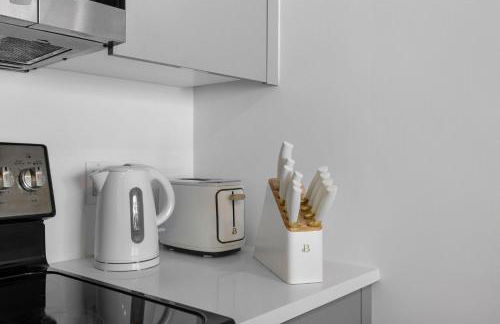 Luxury Condo with Rooftop Pool - 5-Min to Beach - Foto 20