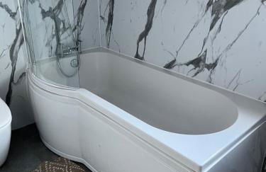 4 bed bungalow near Airport - Foto 22