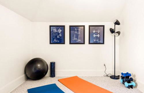 Chic Victorian Manor - Sleeps 12 - Congress Park - Foto 38