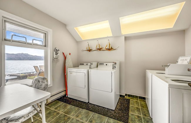 Cozy Cottage by the Lakeshore 4 - Photo 10