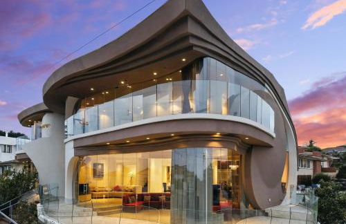 The Wave House! Custom Gem with Panoramic Views, Fire Pit, BBQ, Pool Table - Foto 48