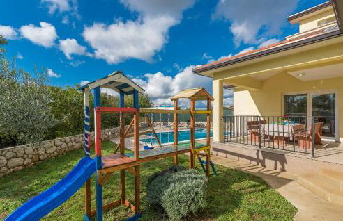 Villa Marilu, modern villa with pool near the sea - Foto 40