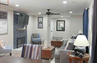 Family Retreat Prime Location in Decatur - Photo 21