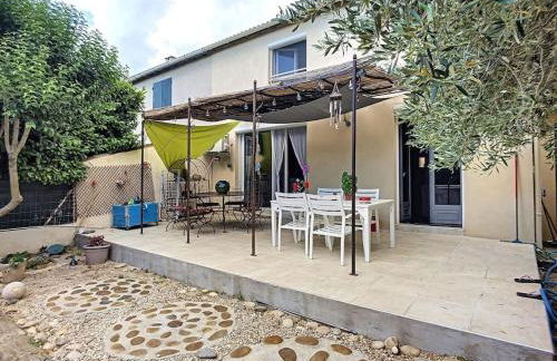 maison 3 chambres piscine près Avignon 7 jours minimum - Foto 1