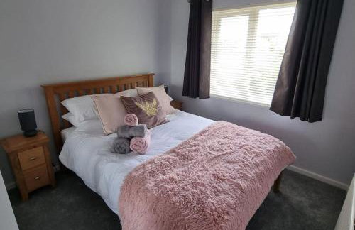 Windsor property near Legoland with free parking - Photo 17