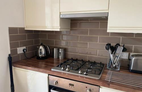 Lovely main door 2 bed apartment - Foto 10