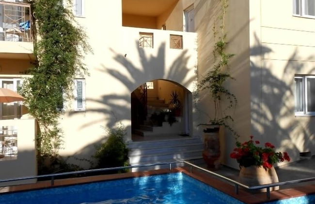 Lambrinos Suites - Photo 37