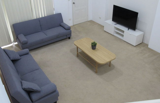 Spacious Ground floor apartment Unit 28 - Photo 3