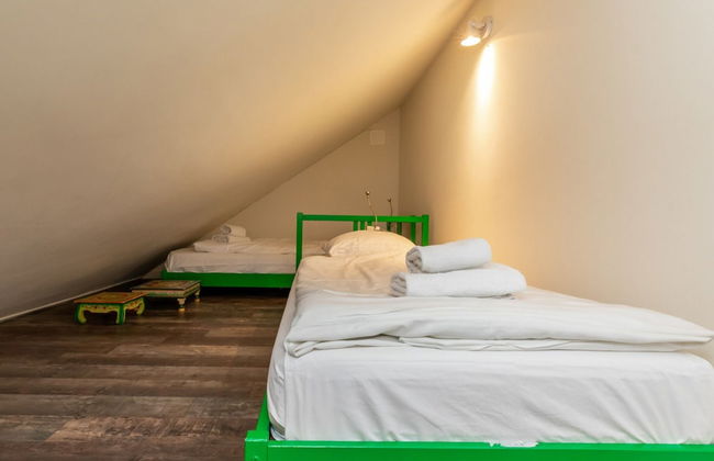 Charming Beach Villa With Thatched Roof - Photo 11