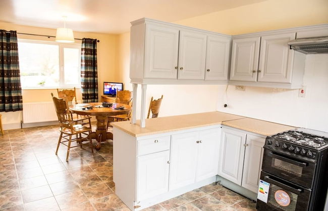 3-bed House in Clonmany With Panoramic Hillside Se - Foto 13