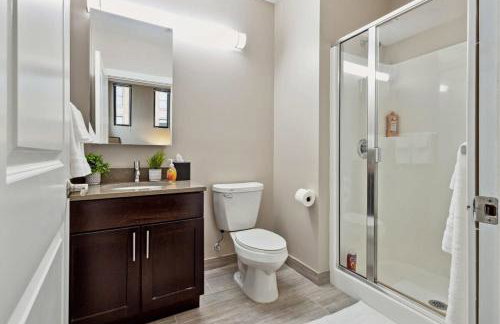 2BR Executive Downtown Apartment by ENVITAE - Foto 43